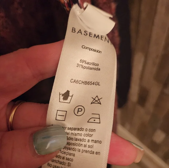 Vintage Euro 70s Basement Wrap - Picture 6 of 6